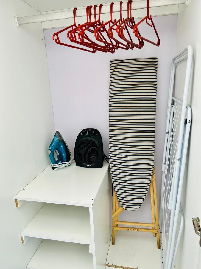 City Living Apartment 119 - Washer, 4K Tv, Fast Wifi, & Sunny Balcony โจฮันเนสเบิร์ก ภายนอก รูปภาพ