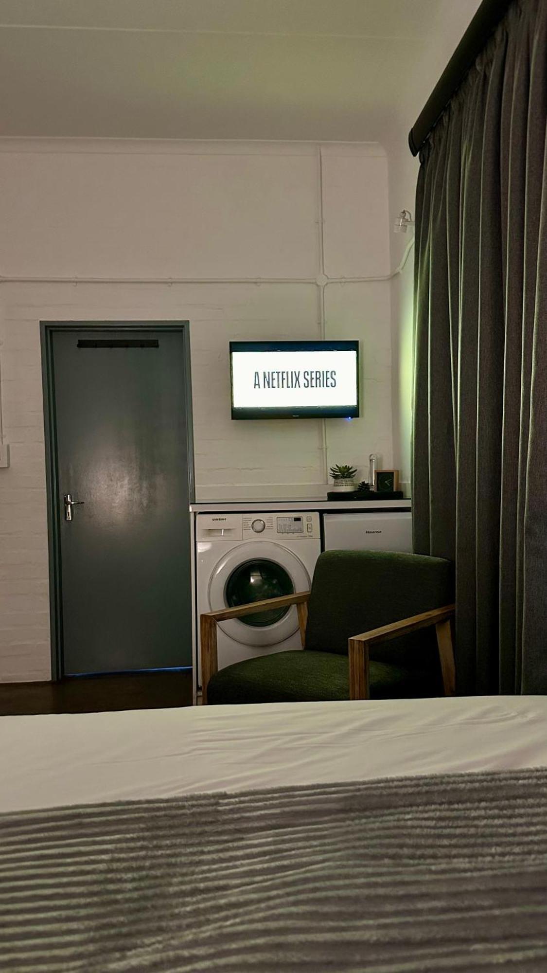 City Living Apartment 119 - Washer, 4K Tv, Fast Wifi, & Sunny Balcony โจฮันเนสเบิร์ก ภายนอก รูปภาพ
